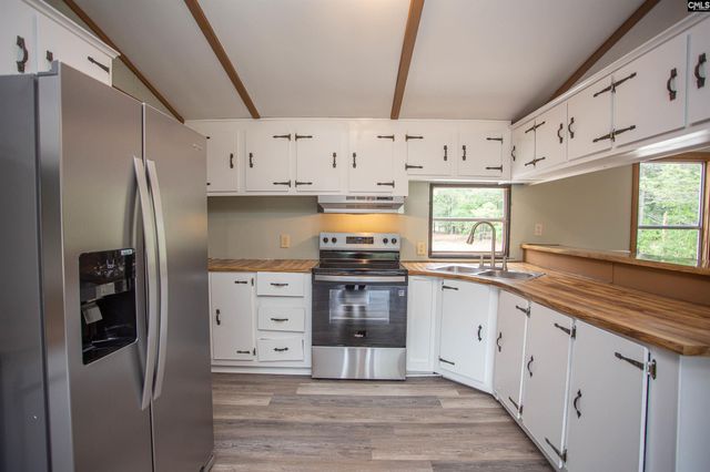 2270 N US-1 Highway, Cassatt, SC 29032