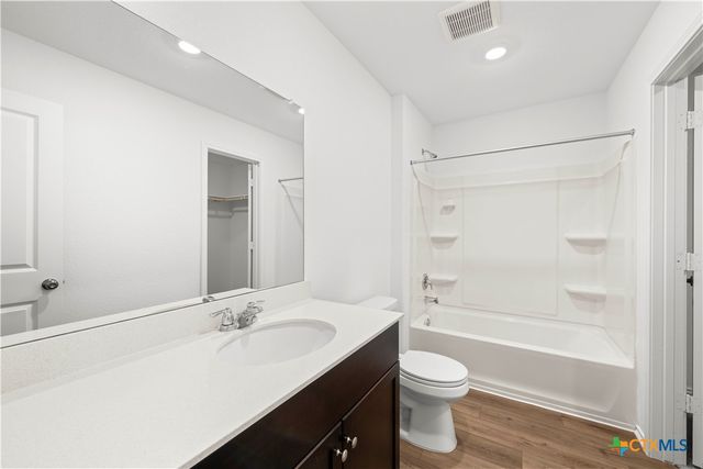649 Marty Allen Loop, Jarrell, TX 76537