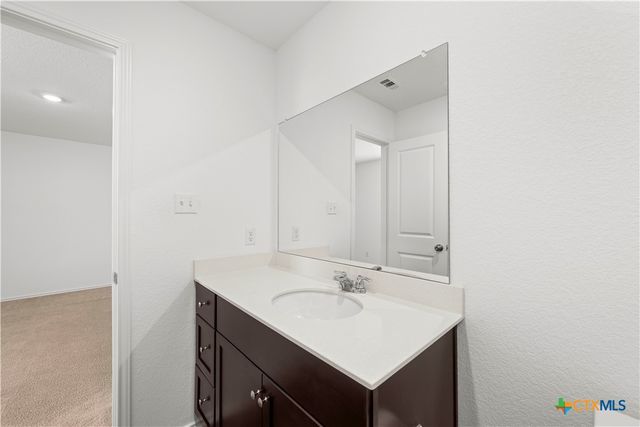 649 Marty Allen Loop, Jarrell, TX 76537
