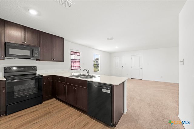 649 Marty Allen Loop, Jarrell, TX 76537
