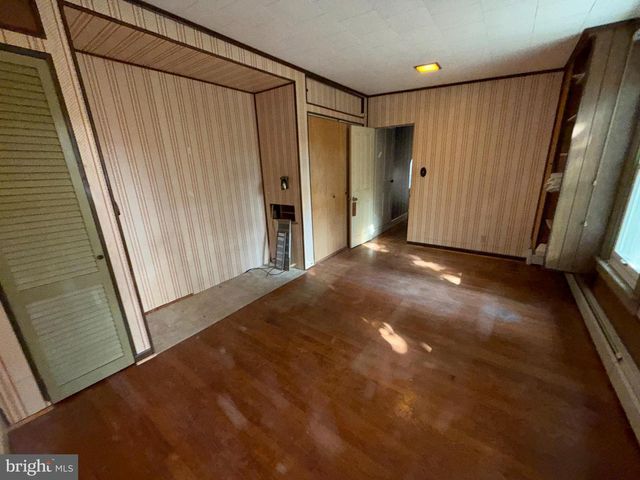 23 E MOHN ST, Mohnton, PA 19540