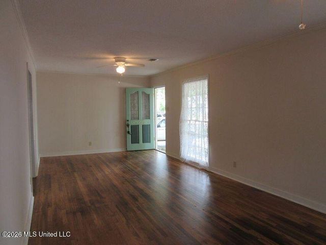 1616 Gordon Avenue, Biloxi, MS 39531