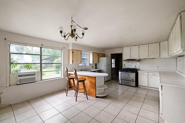 6324 Homestead Road, Rosenberg, TX 77471