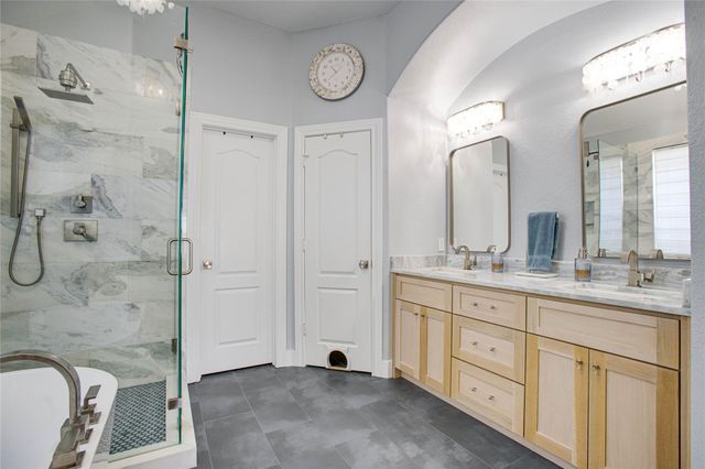 30 Fraiser Fir Place, Spring, TX 77389