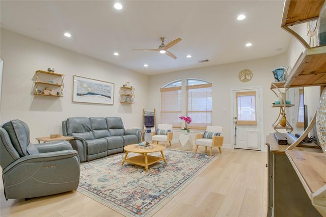 30 Fraiser Fir Place, Spring, TX 77389