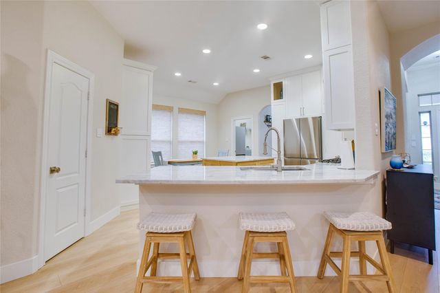 30 Fraiser Fir Place, Spring, TX 77389