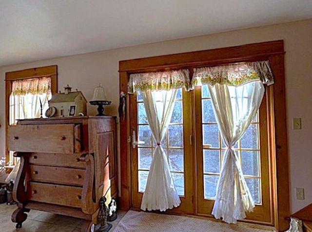 9 Templeton Turnpike, Fitzwilliam, NH 03447