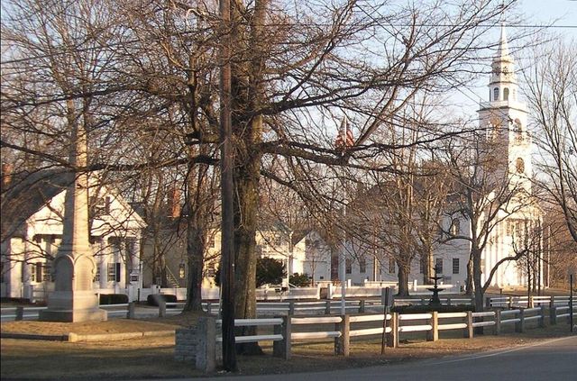 9 Templeton Turnpike, Fitzwilliam, NH 03447