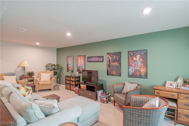 131 Wanda Court, Kent, OH 44224