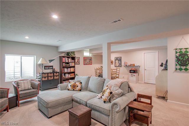 131 Wanda Court, Kent, OH 44224