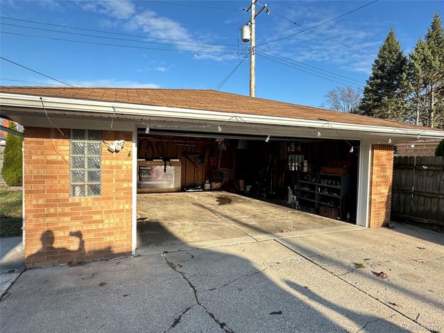 8842 Marion, Redford Charter Township, MI 48239