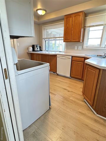 8842 Marion, Redford Charter Township, MI 48239