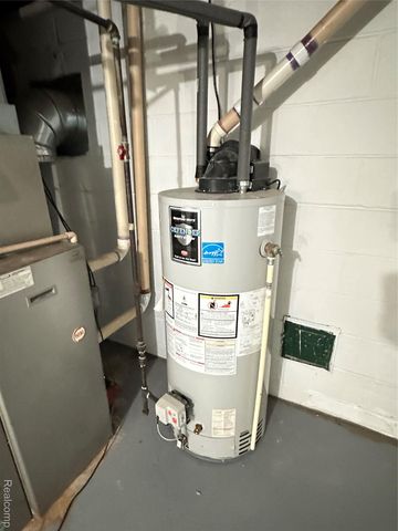 8842 Marion, Redford Charter Township, MI 48239