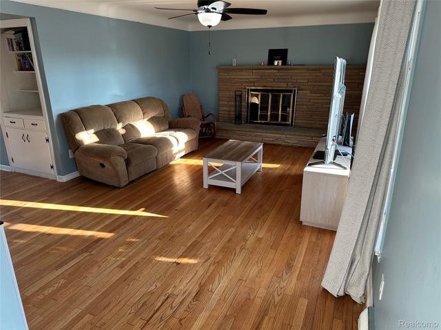 8842 Marion, Redford Charter Township, MI 48239