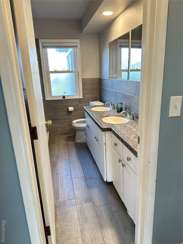 8842 Marion, Redford Charter Township, MI 48239