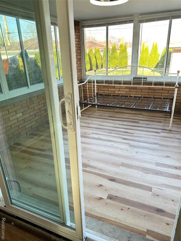 8842 Marion, Redford Charter Township, MI 48239