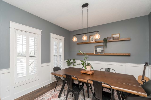 15008 Madison Avenue, Urbandale, IA 50323