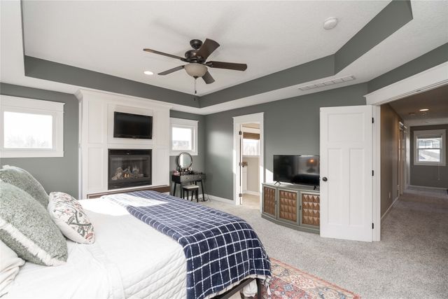 15008 Madison Avenue, Urbandale, IA 50323