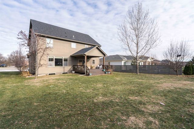 15008 Madison Avenue, Urbandale, IA 50323
