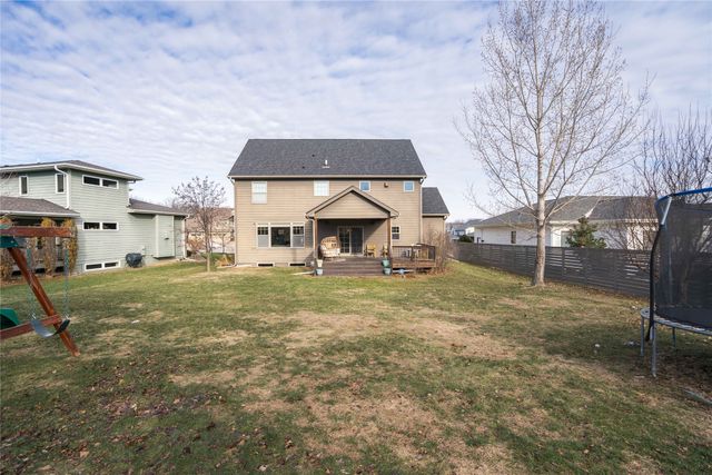 15008 Madison Avenue, Urbandale, IA 50323