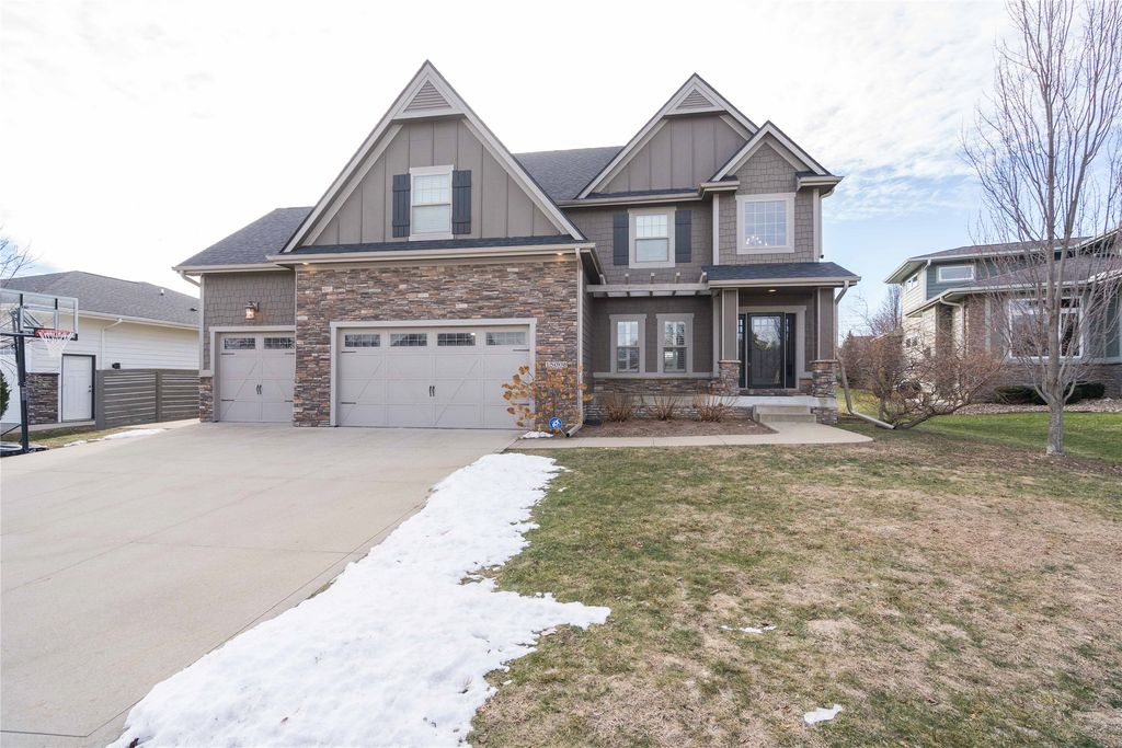 15008 Madison Avenue, Urbandale, IA 50323