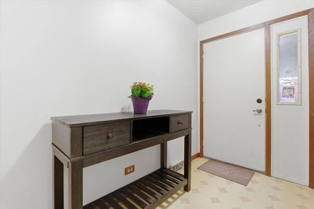 37471 N Il Route 59 Road, Lake Villa, IL 60046