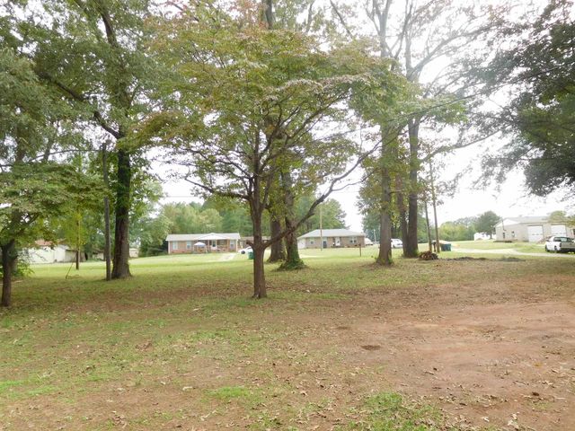 923 Bonner Lake Road Road, Gaffney, SC 29341