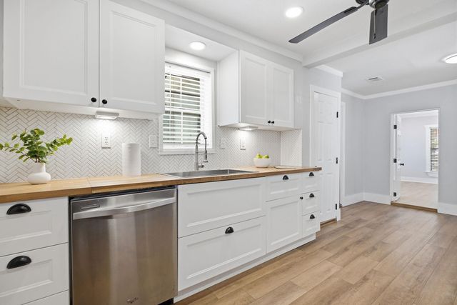 110 Fallwell ST, Liberty Hill, TX 78642