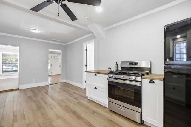 110 Fallwell ST, Liberty Hill, TX 78642