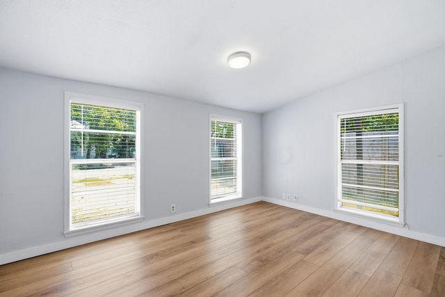 110 Fallwell ST, Liberty Hill, TX 78642