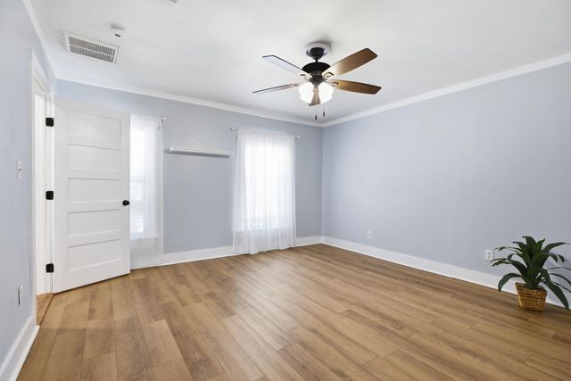 110 Fallwell ST, Liberty Hill, TX 78642