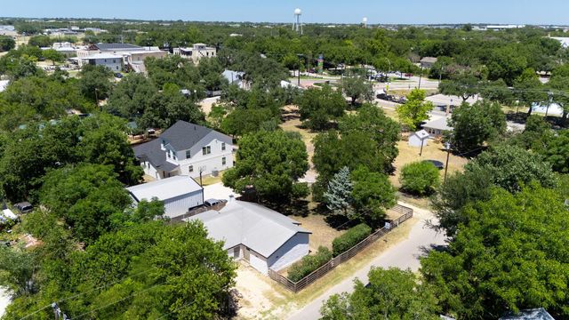 110 Fallwell ST, Liberty Hill, TX 78642