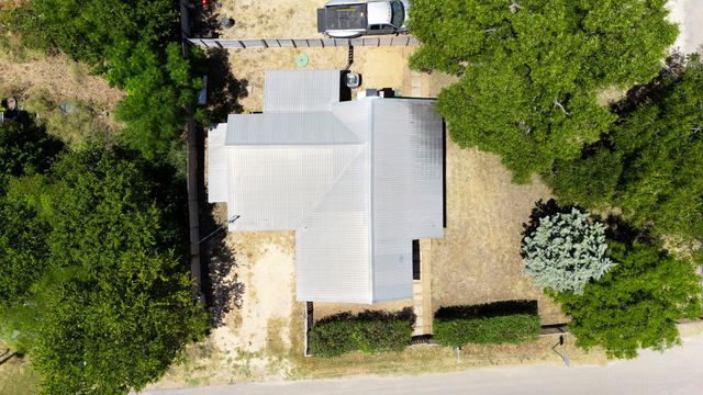 110 Fallwell ST, Liberty Hill, TX 78642