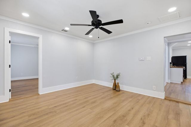 110 Fallwell ST, Liberty Hill, TX 78642