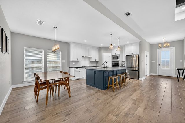 5809 Val Verde Dr, Midland, TX 79707