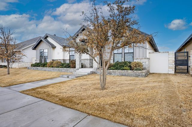 5809 Val Verde Dr, Midland, TX 79707