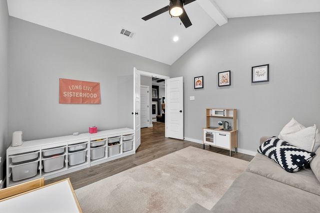 5809 Val Verde Dr, Midland, TX 79707