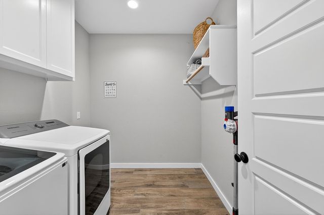 5809 Val Verde Dr, Midland, TX 79707