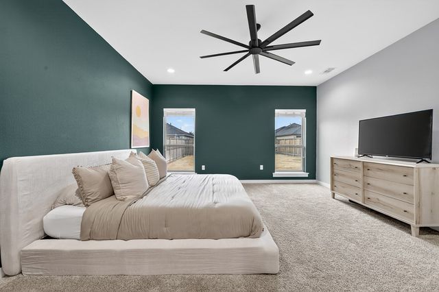 5809 Val Verde Dr, Midland, TX 79707