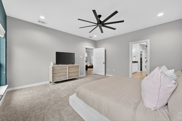 5809 Val Verde Dr, Midland, TX 79707