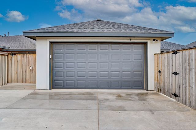 5809 Val Verde Dr, Midland, TX 79707