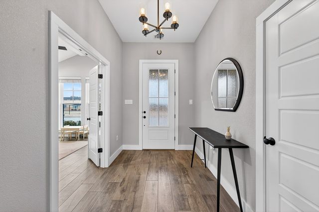 5809 Val Verde Dr, Midland, TX 79707