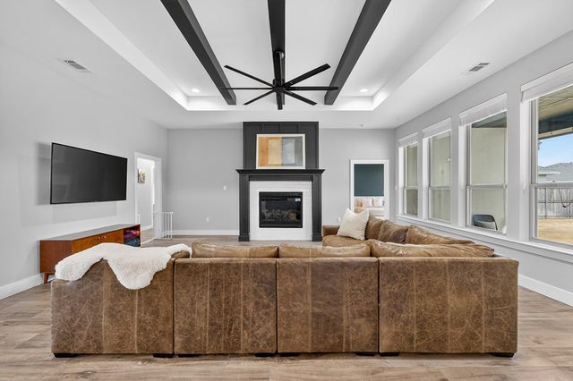 5809 Val Verde Dr, Midland, TX 79707