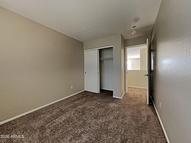 1083 W DESERT BASIN Drive, San Tan Valley, AZ 85143