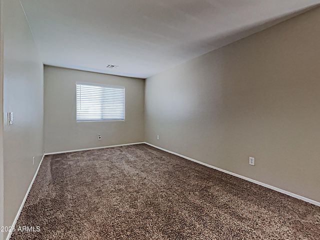 1083 W DESERT BASIN Drive, San Tan Valley, AZ 85143