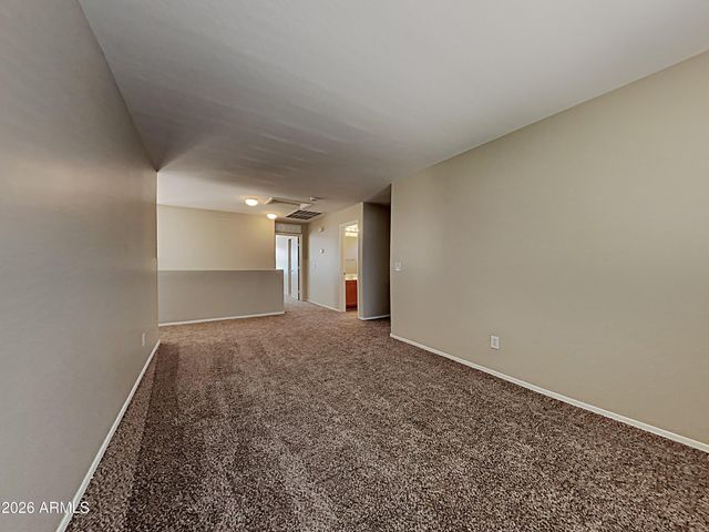 1083 W DESERT BASIN Drive, San Tan Valley, AZ 85143