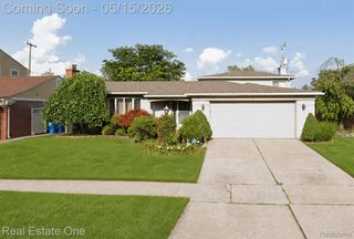 1348 N Charlesworth Street, Dearborn Heights, MI 48127