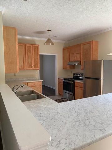 3000 Oak Meadow Drive, Snellville, GA 30078