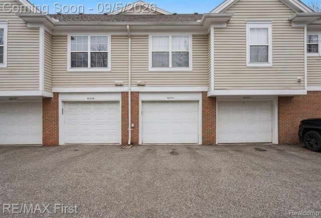 46124 Allenton Drive, Macomb, MI 48044