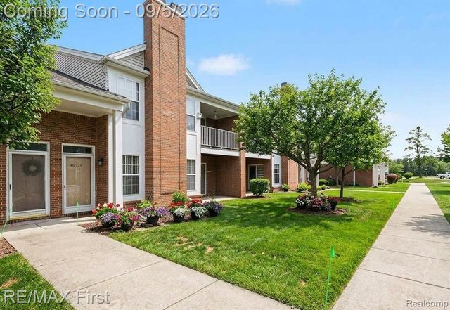 46124 Allenton Drive, Macomb, MI 48044